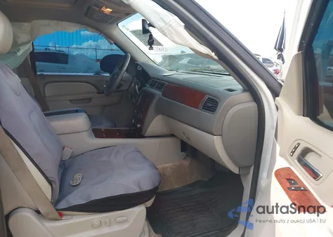 2011 Chevrolet Tahoe Ltz из США, поврежденный, VIN 1GNSCCE06BR400340